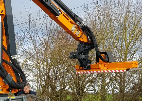 Le Chaptrack 280, un véhicule utilisé par l'entreprise Techni-Vert dans ses travaux d'élagage et d'abattage.